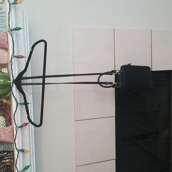 Fun adjustable cellphone mini bag. - Picture 3 of 5